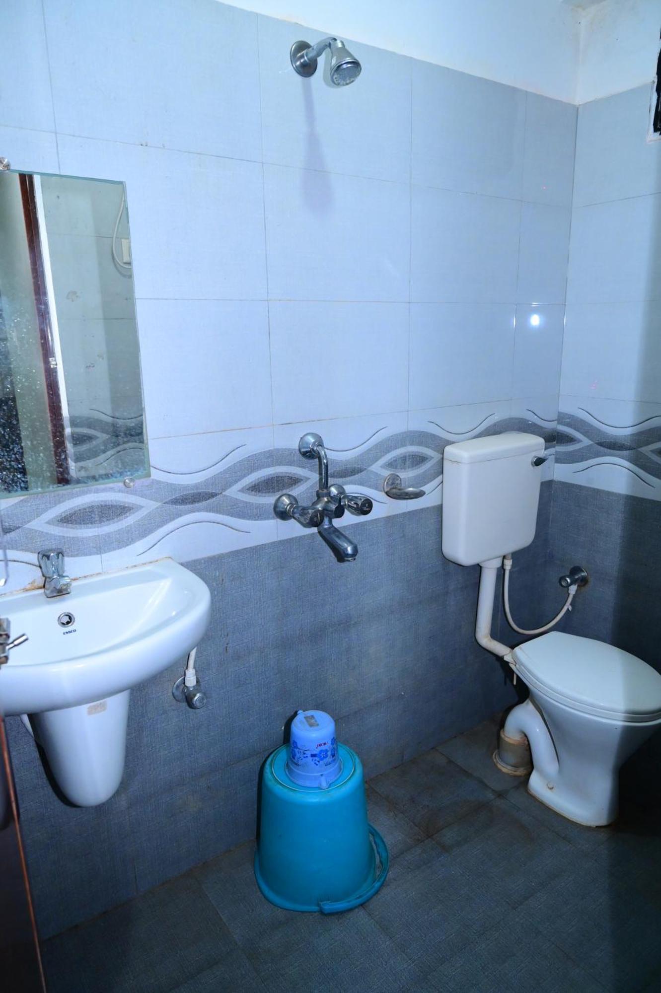 Hotel Mor Uk Palace- Lift-facilities-near Sea Selling & Choice Of Travellers Puri