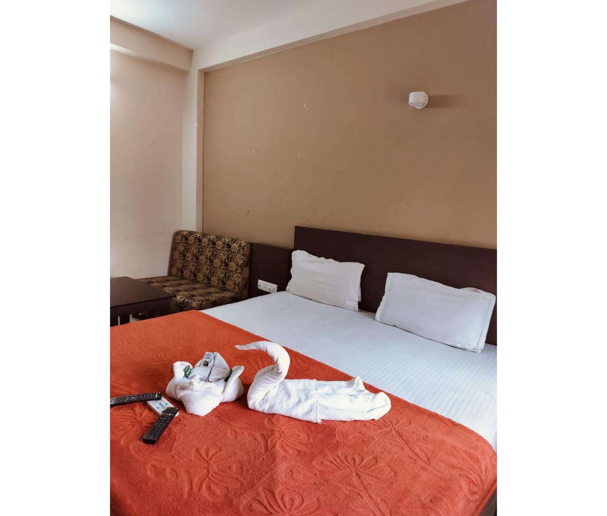 Mor Uk Palace- Lift-facilities-near Sea Selling & Choice Of Travellers 3* Puri