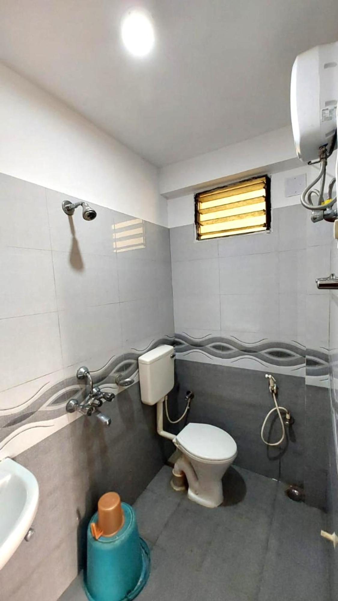 Mor Uk Palace- Lift-facilities-near Sea Selling & Choice Of Travellers Hotel 3*