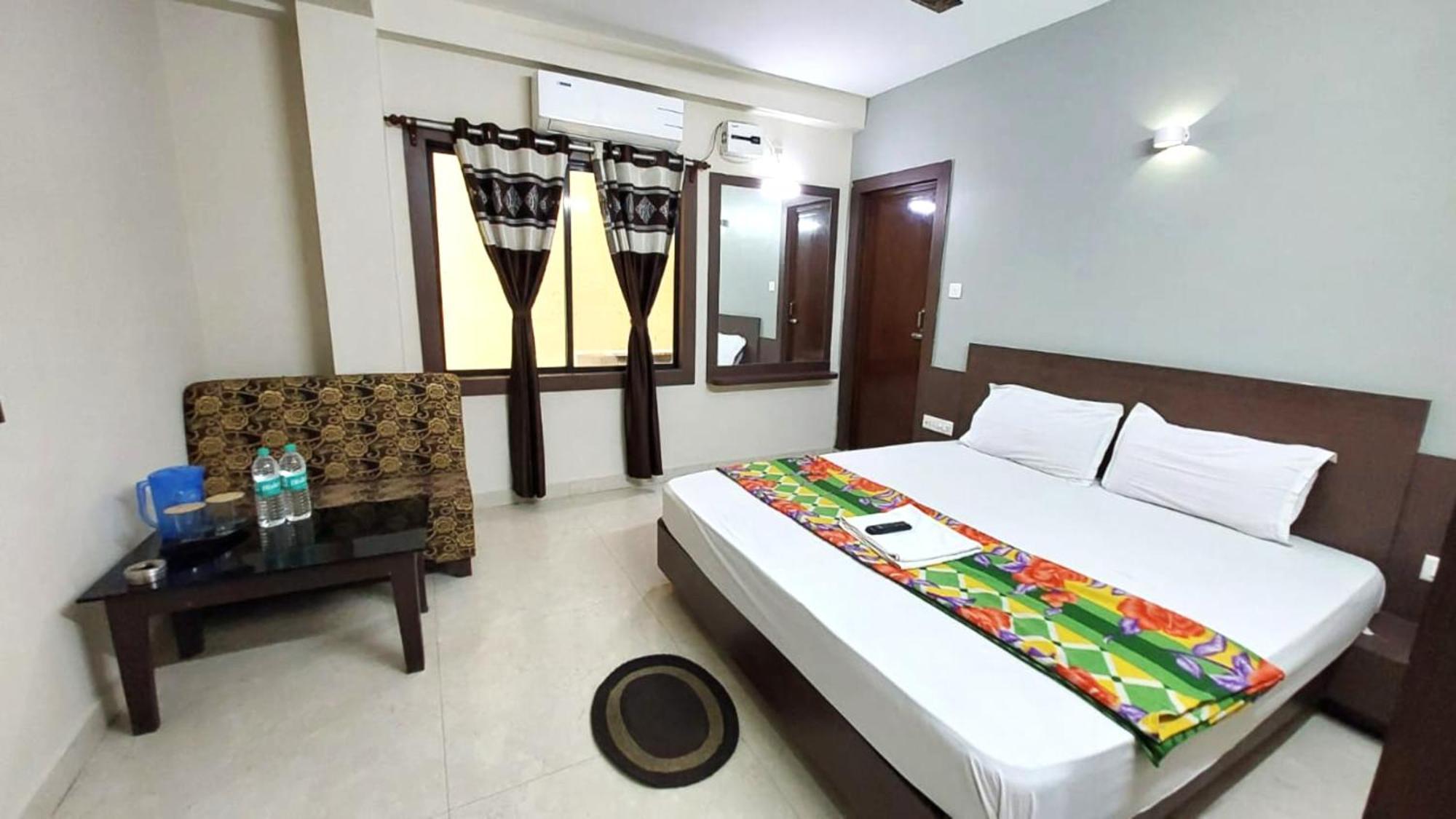 Mor Uk Palace- Lift-facilities-near Sea Selling & Choice Of Travellers