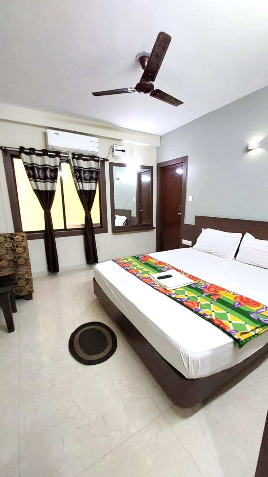 Hotel Mor Uk Palace- Lift-facilities-near Sea Selling & Choice Of Travellers