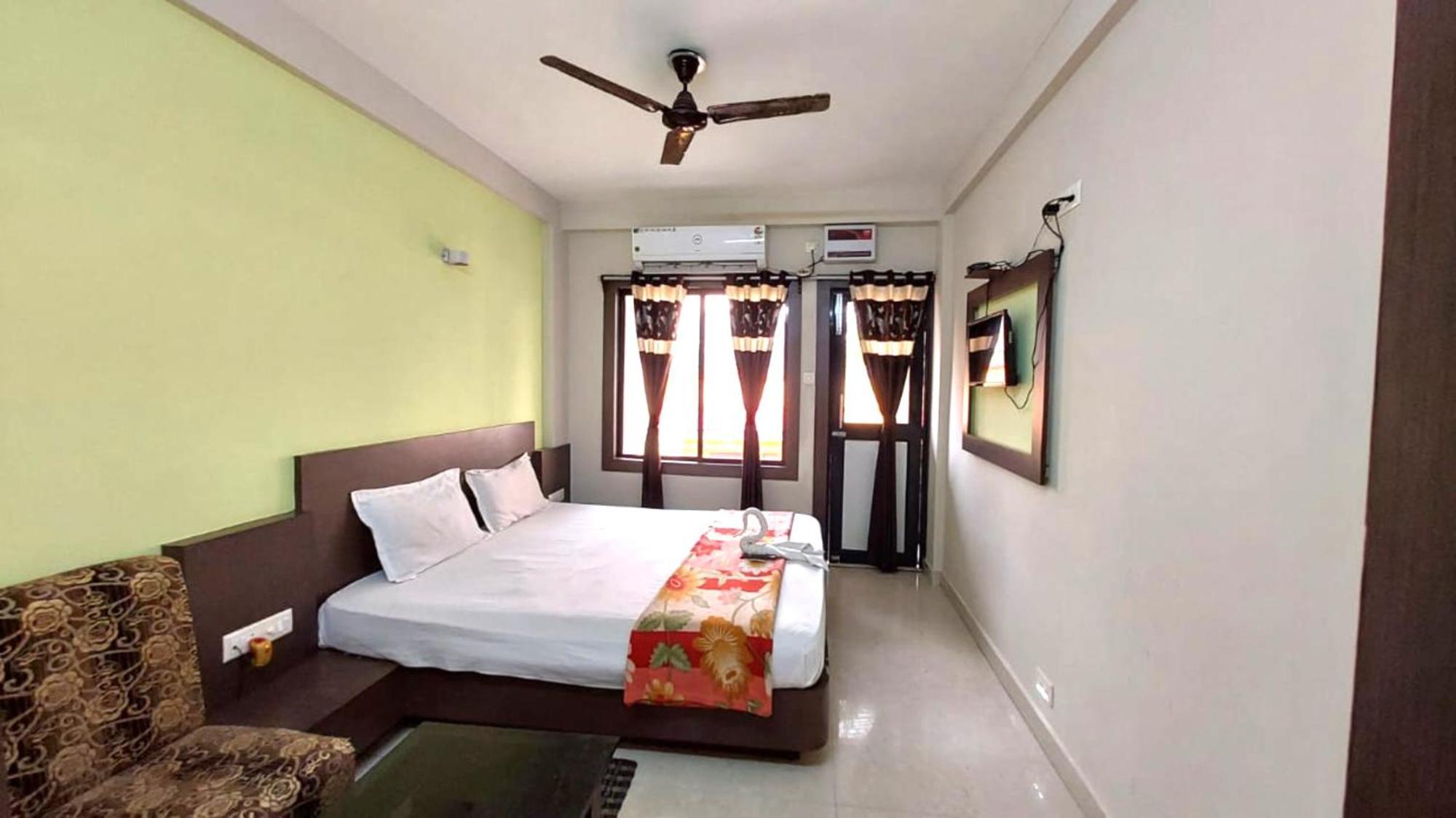 Hotel Mor Uk Palace- Lift-facilities-near Sea Selling & Choice Of Travellers 3*