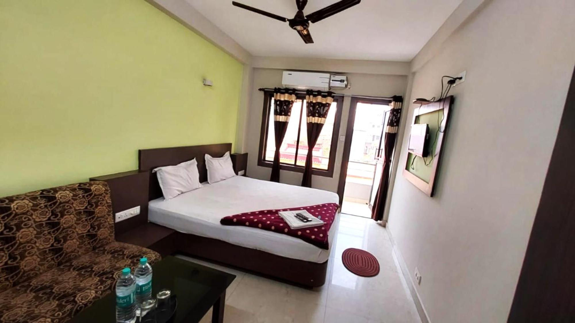 Mor Uk Palace- Lift-facilities-near Sea Selling & Choice Of Travellers 3*