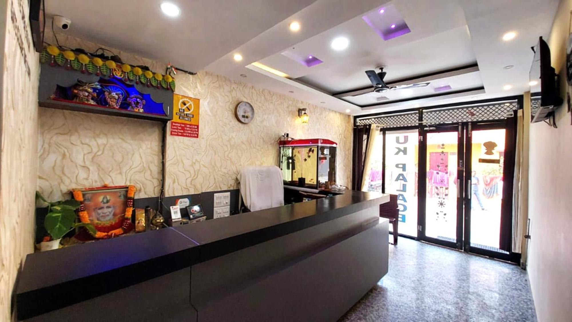 Mor Uk Palace- Lift-facilities-near Sea Selling & Choice Of Travellers Hotel